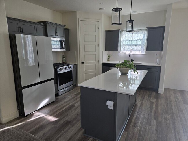 Building Photo - Home for Rent