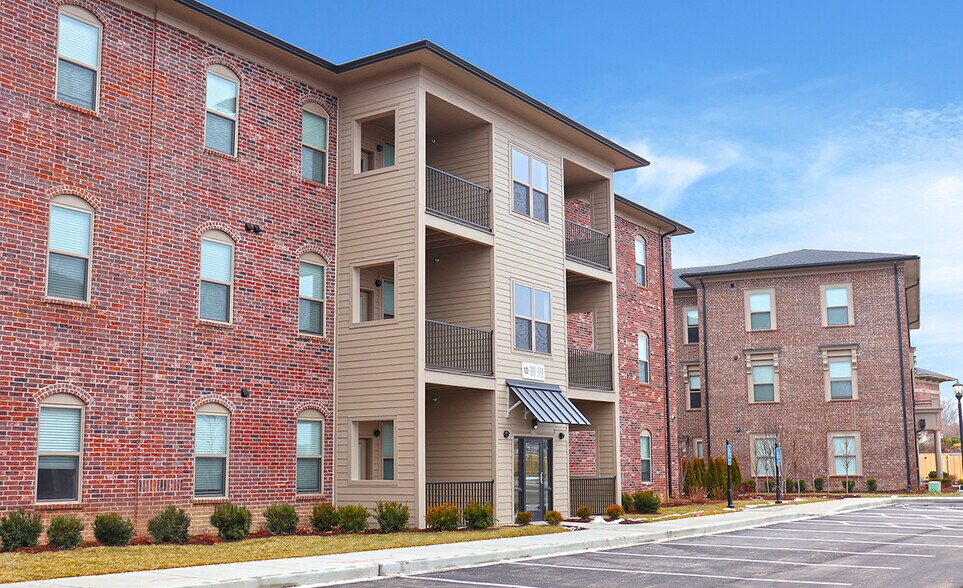 Synergy at the Meadows Lake Saint Louis, MO Apartment Finder