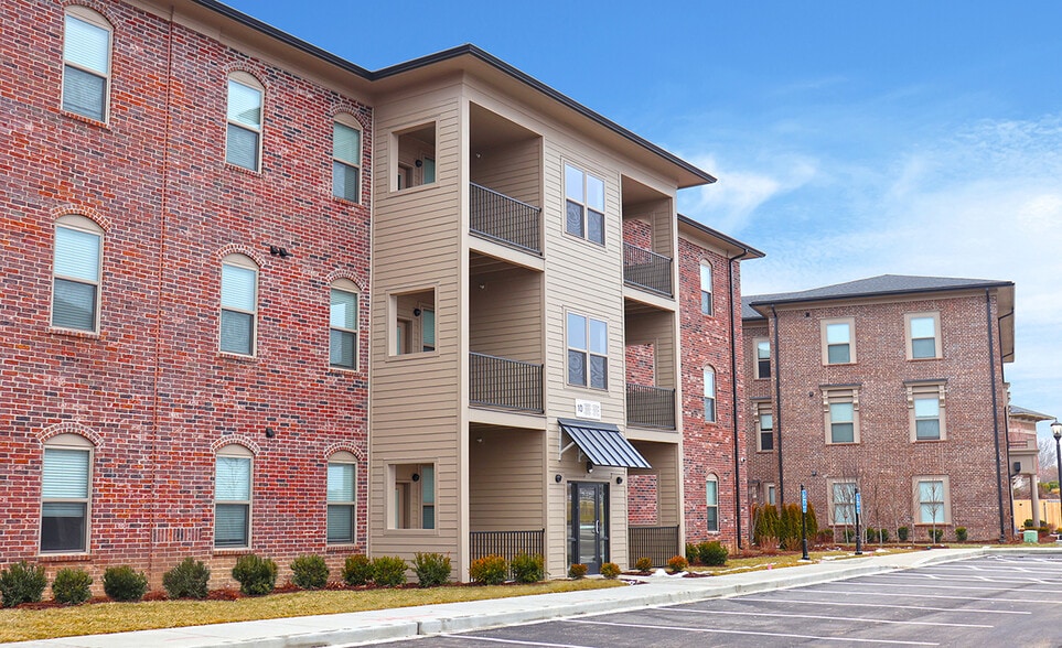 Synergy at the Meadows Lake Saint Louis, MO Apartment Finder