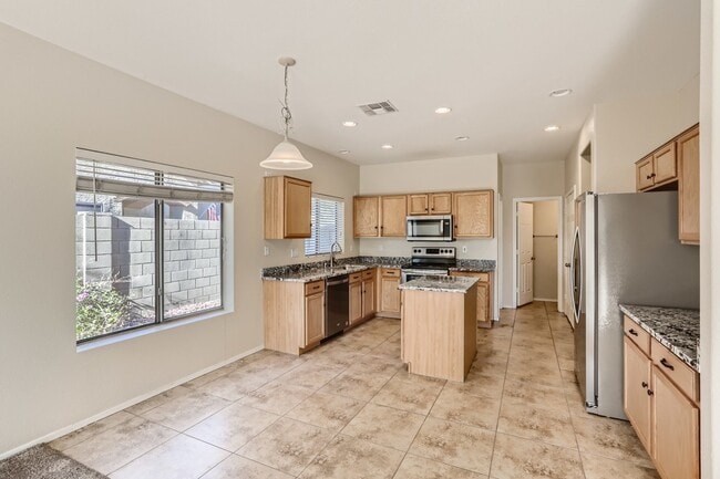 Building Photo - COMING SOON.  Pets Welcome. Turf backyard. Quiet cul-de-sac lot. Bonus Room/loft. 3 blocks to awa...