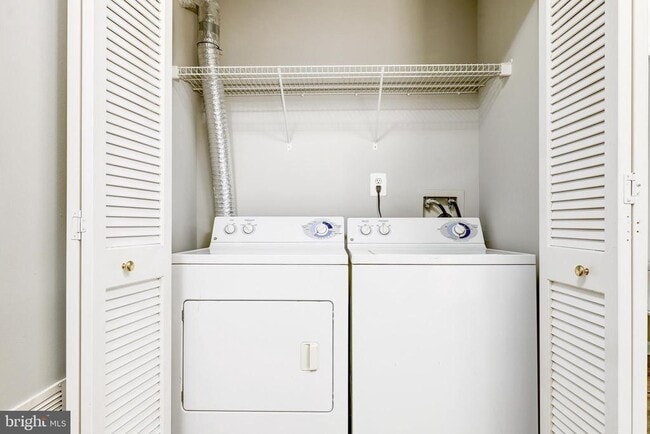 Building Photo - 13011 Cordelia Ct