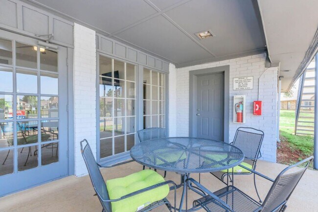 Building Photo - * $300 Off April and May Rent * Beautiful 1 bedroom apartment *