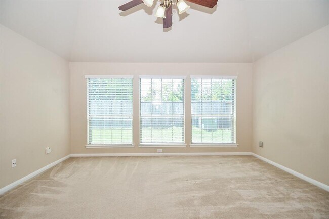 Building Photo - 2022 Haven Springs Ln