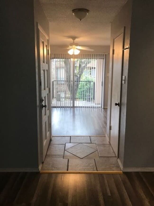 Building Photo - Condo Available at Boca Club Condominiums!