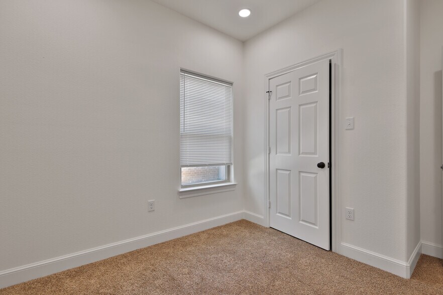 Building Photo - 6921 17th St