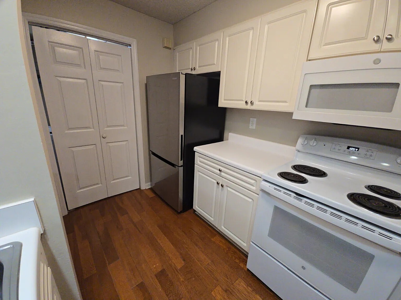 Building Photo - 906 Litchfield Way