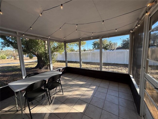 Building Photo - 801 North Blvd W