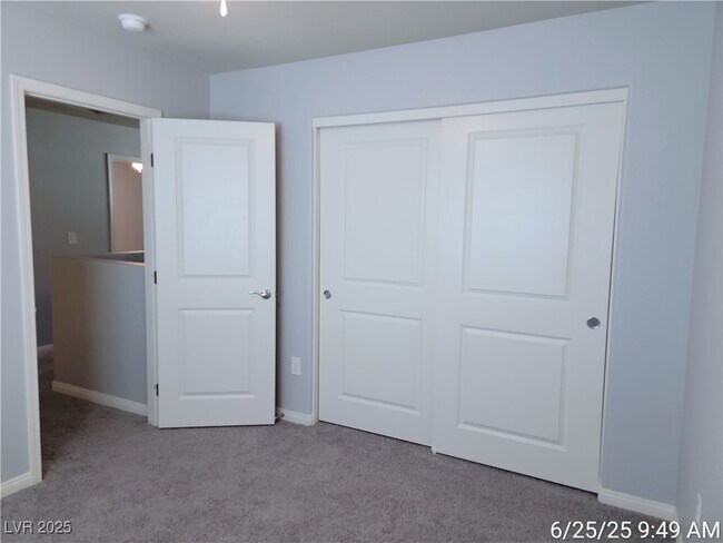 Building Photo - 3836 Lambent Ave