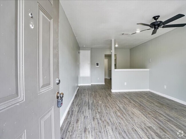 Building Photo - 5175 Lavender St