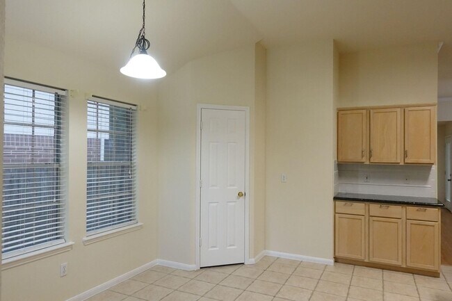 Building Photo - 20735 Spring Rose Dr