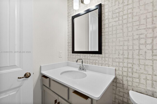 Building Photo - 3 Rio Vista Dr