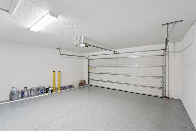 Building Photo - 2256 GLADIOLUS Ln