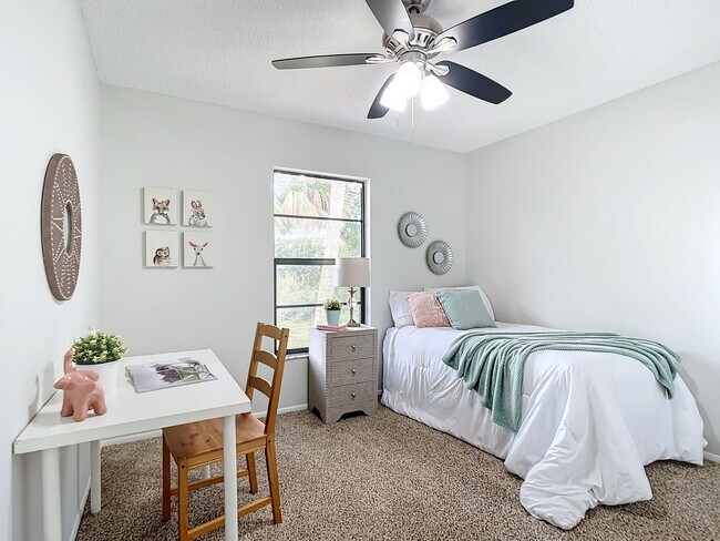 Building Photo - Gorgeous 3-Bedrorom, 2 Bath, 1165 sq ft home