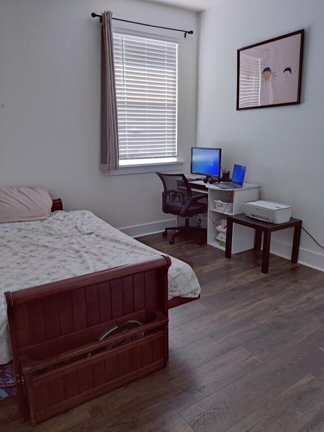 Building Photo - 4 Bedroom Townhome for Rent Apex