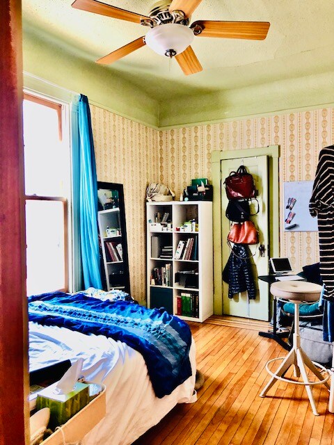 Building Photo - 1804 13th Ave S