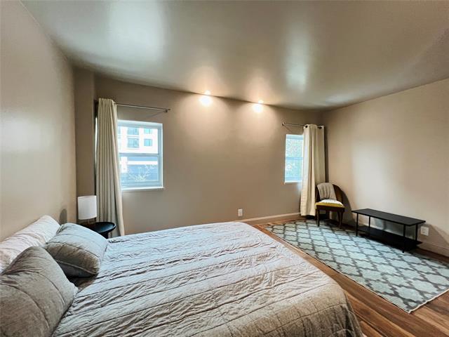 Building Photo - 6211 W Northwest Hwy