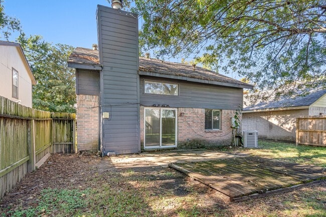 Building Photo - 16722 Shrub Oak Dr