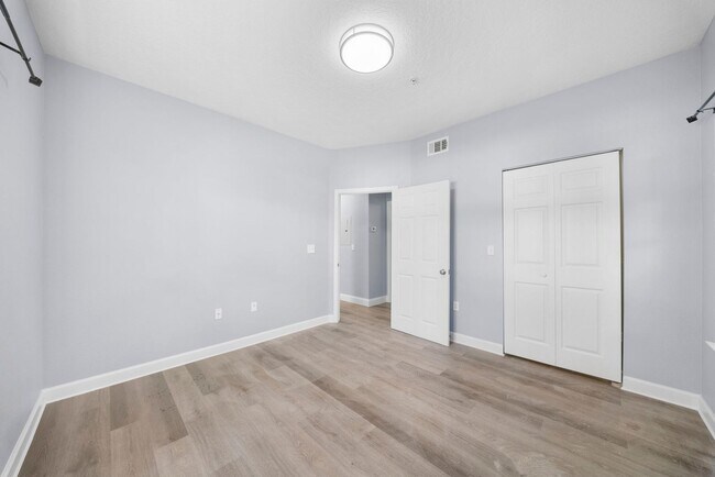 Building Photo - 11511 Villa Grand