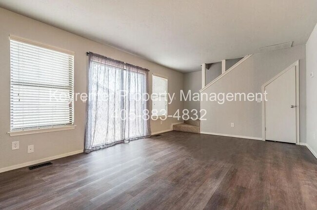 Building Photo - 9020-9020 N Rockwell Dr