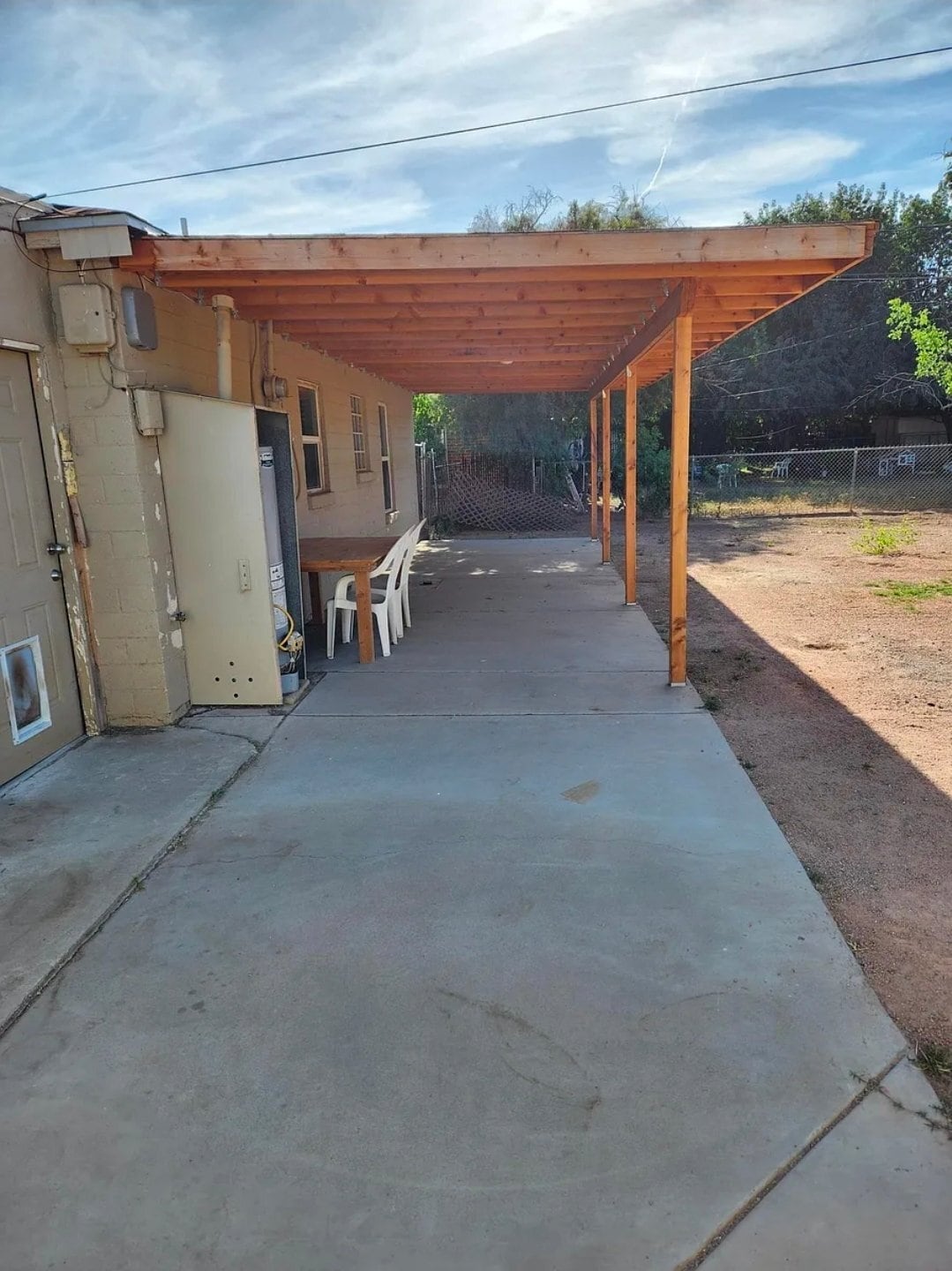 Building Photo - 730 E 1st St