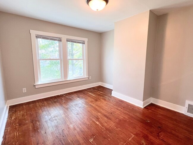 Building Photo - 721 Dean St