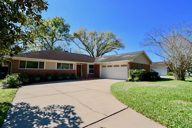 Primary Photo - 5723 Cheltenham Dr