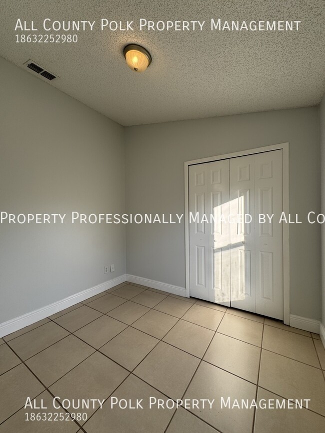 Building Photo - Spacious 3 Bedroom Home for Rent