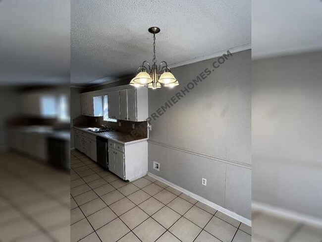 Building Photo - 6713 Navajo Trail