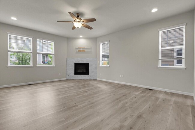 Building Photo - 23895 E Rocky Top Pl