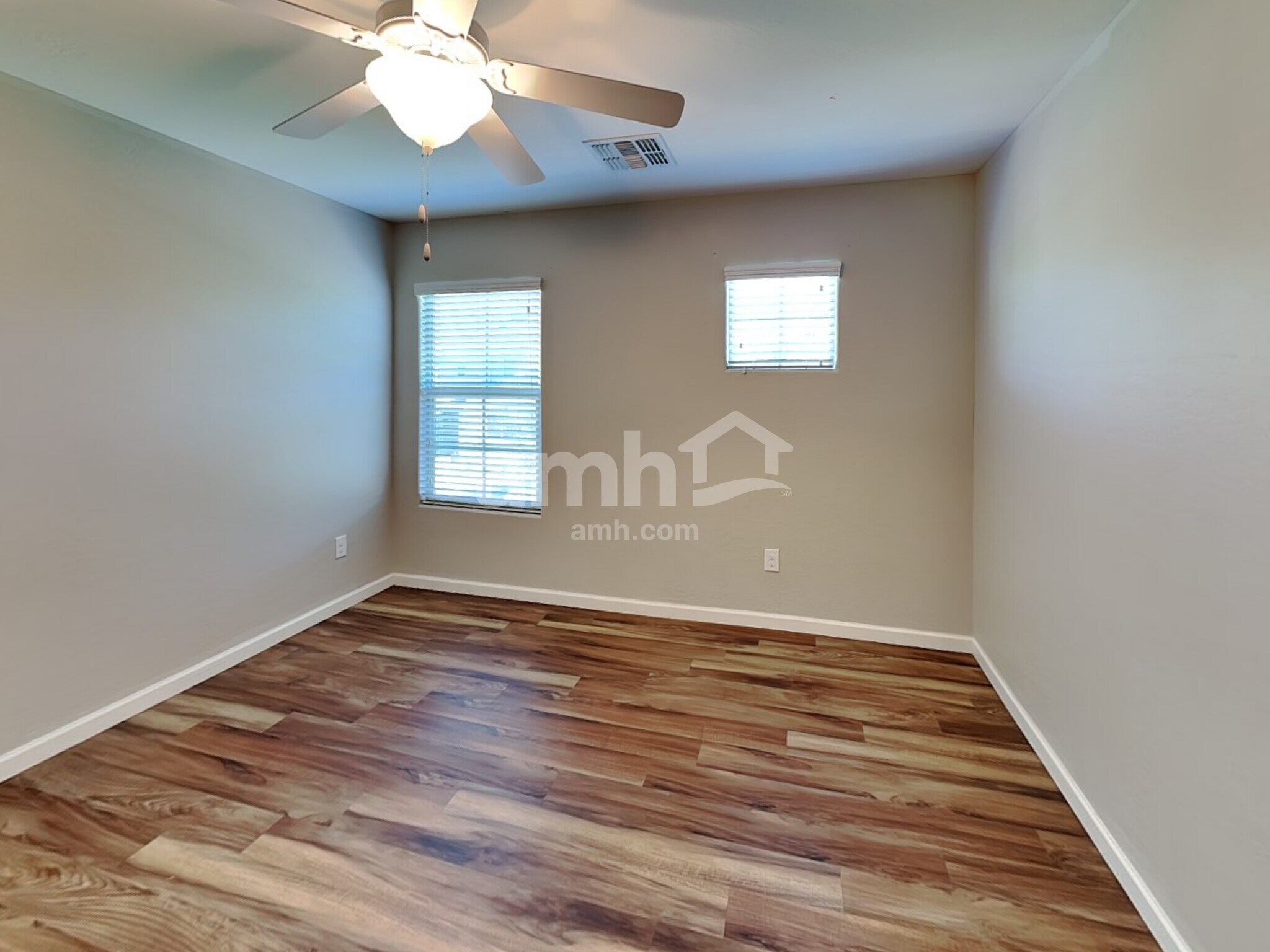 Building Photo - 20697 W Stone Hill Rd