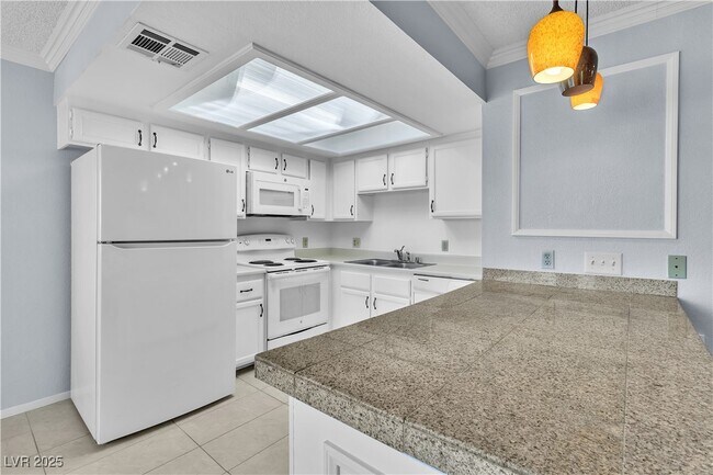 Building Photo - 1345 Cinder Rock Dr