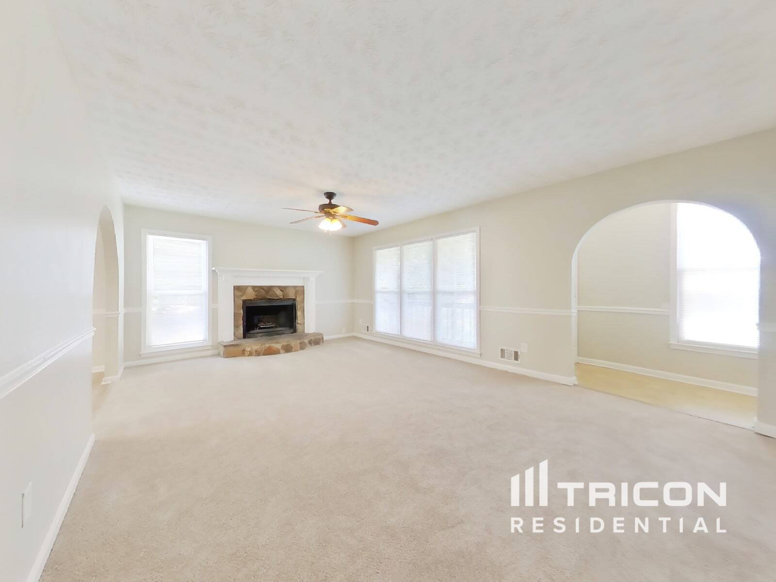 Building Photo - 55 6th Ave