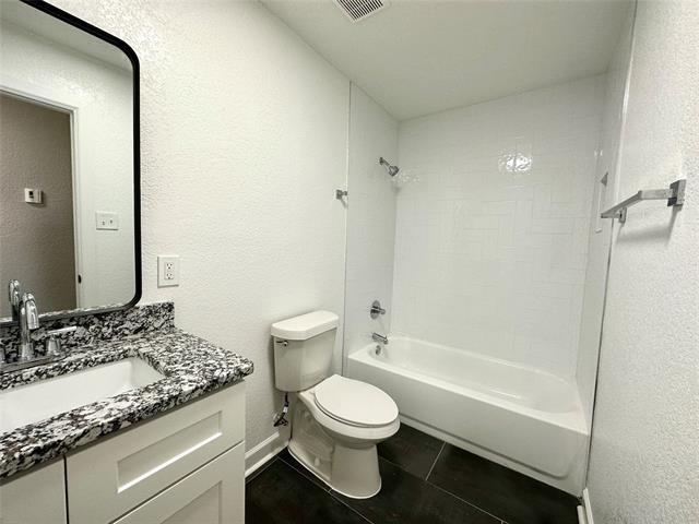 Building Photo - 901 Kingdom Cir