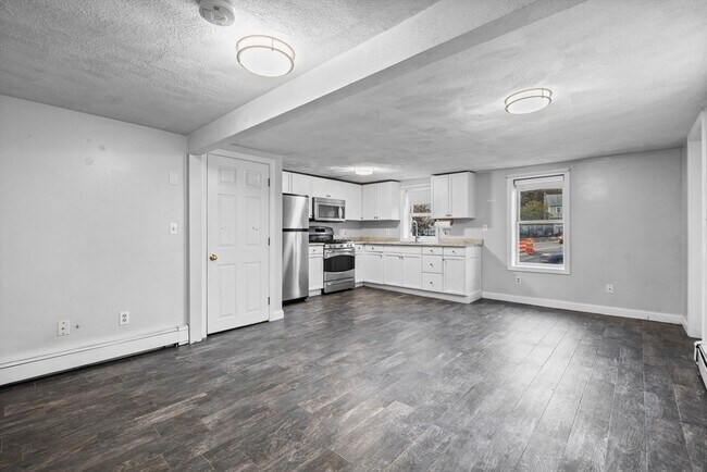 Building Photo - 56 Central St