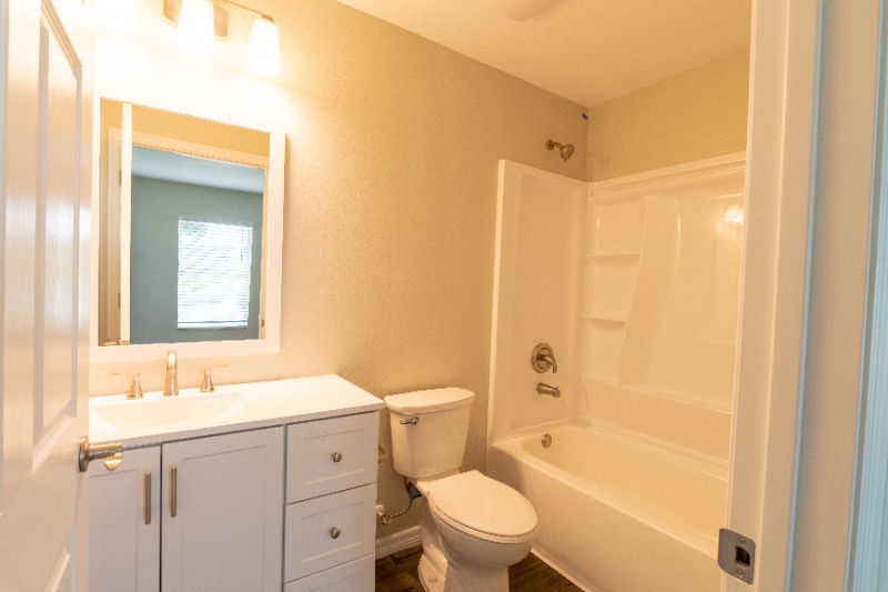 Building Photo - 2015 Fraser St