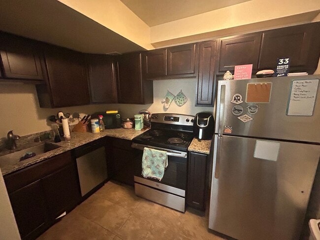 Interior Photo - 1029 E Knapp St