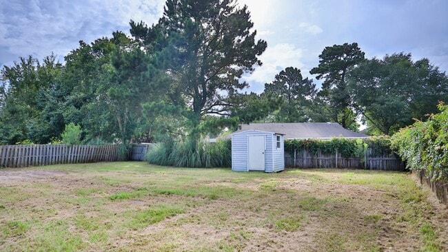 Building Photo - 3 Bedroom, 2 Bathroom home in the City of ...
