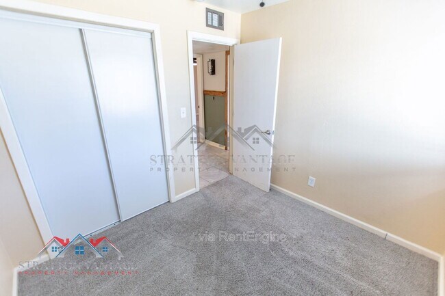 Building Photo - 1314 S 78th St