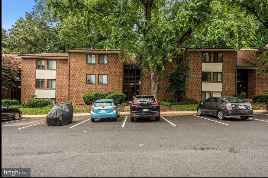 Building Photo - 1524 Northgate Sq