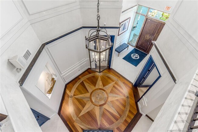 Building Photo - 715 NW Flagler Ave