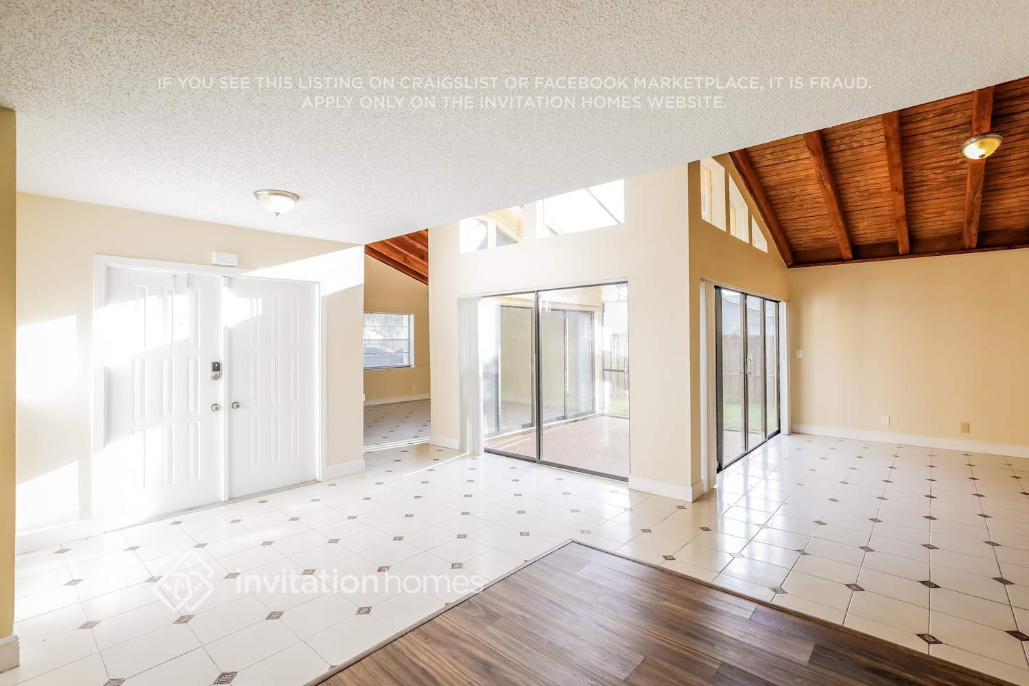 Building Photo - 9841 NW 31st Pl