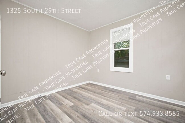 Building Photo - 1325 S 29th St