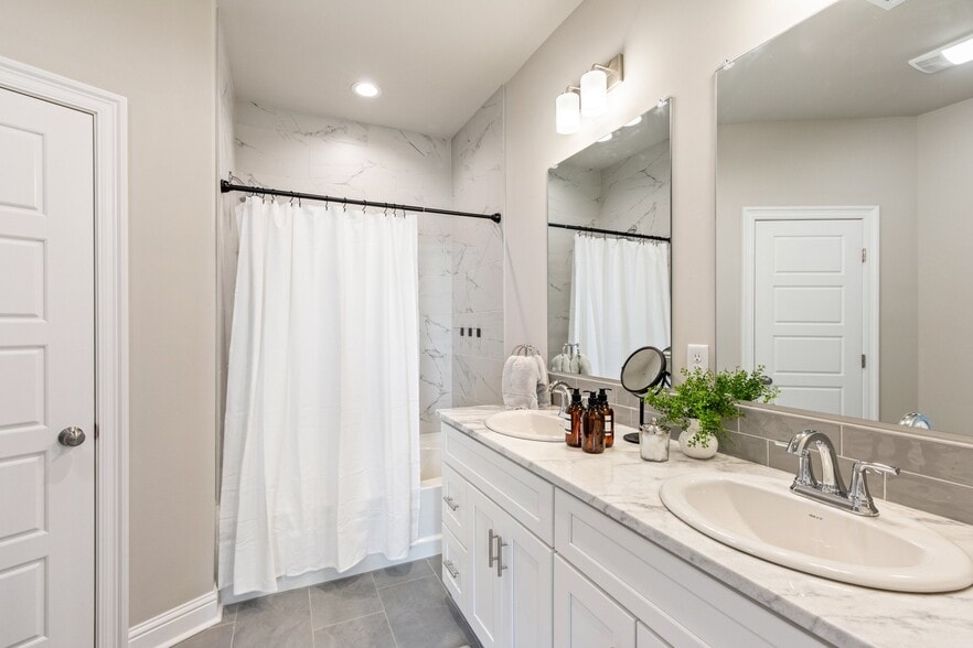 Building Photo - 203 Firethorn Dr