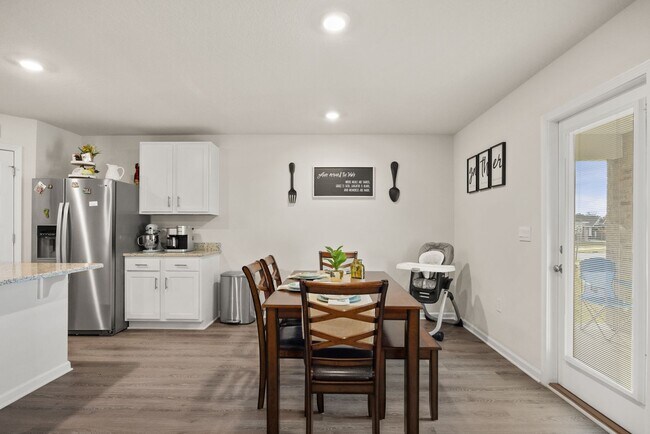 Building Photo - 4/2 Stunning Brick Home with community pool in Crestview