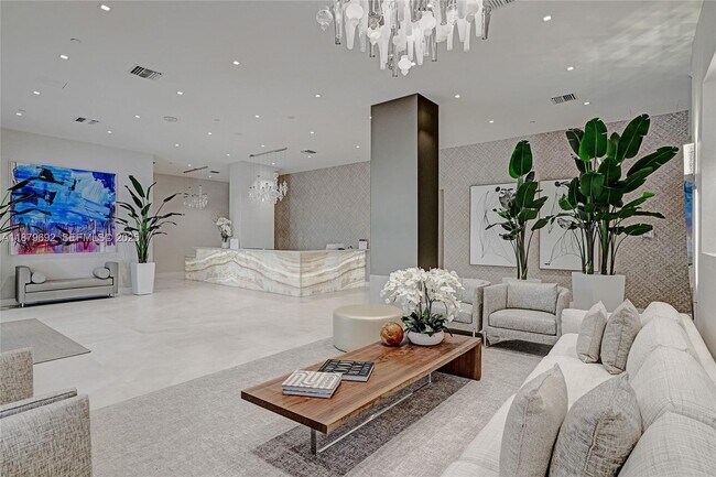 Building Photo - 3640 Yacht Club Dr