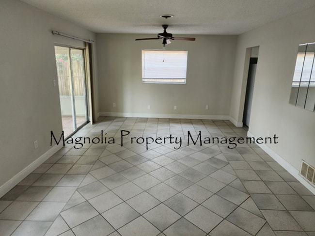 Building Photo - Winter Park - Newly Remodeled 3/2