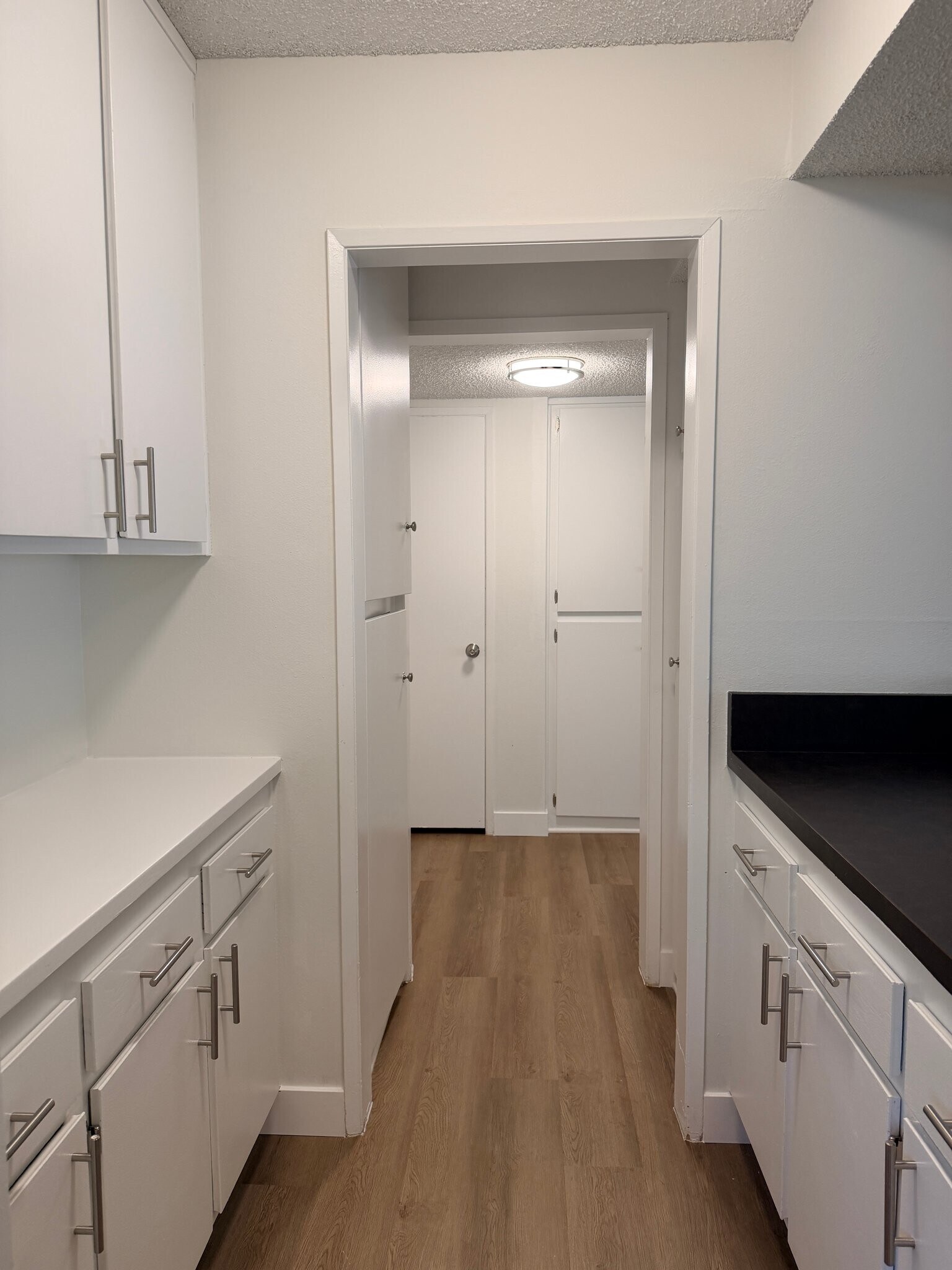 Building Photo - 17440 Burbank Blvd