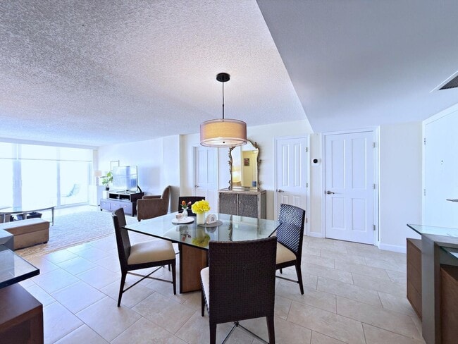 Building Photo - 3546 S Ocean Blvd