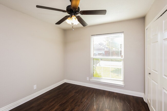 Building Photo - 8705 Elbe Trail
