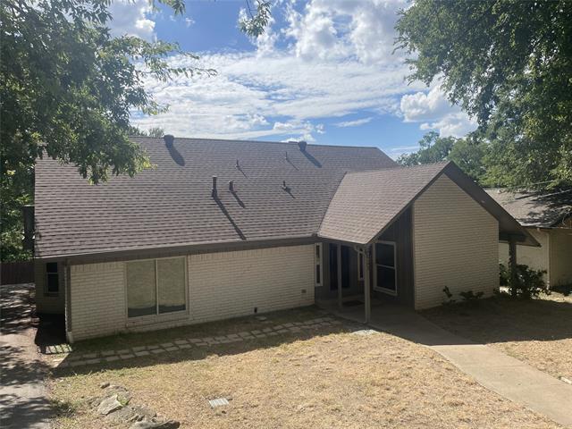 Primary Photo - 2021 Wildwood Dr